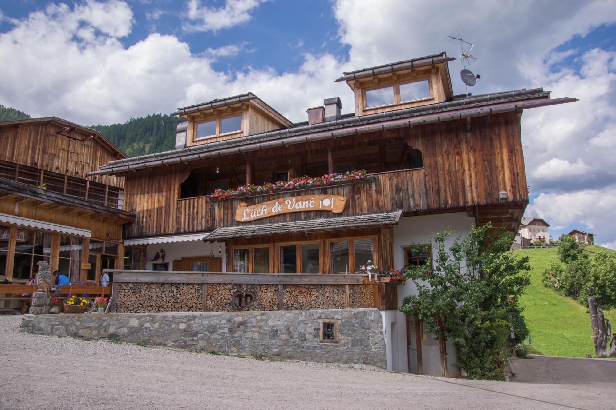 Agriturismo Luech De Vanc ซานมาร์ตีโน อิน บาร์เดีย ภายนอก รูปภาพ